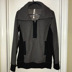 Lululemon Post Chaturanga Pullover size 6